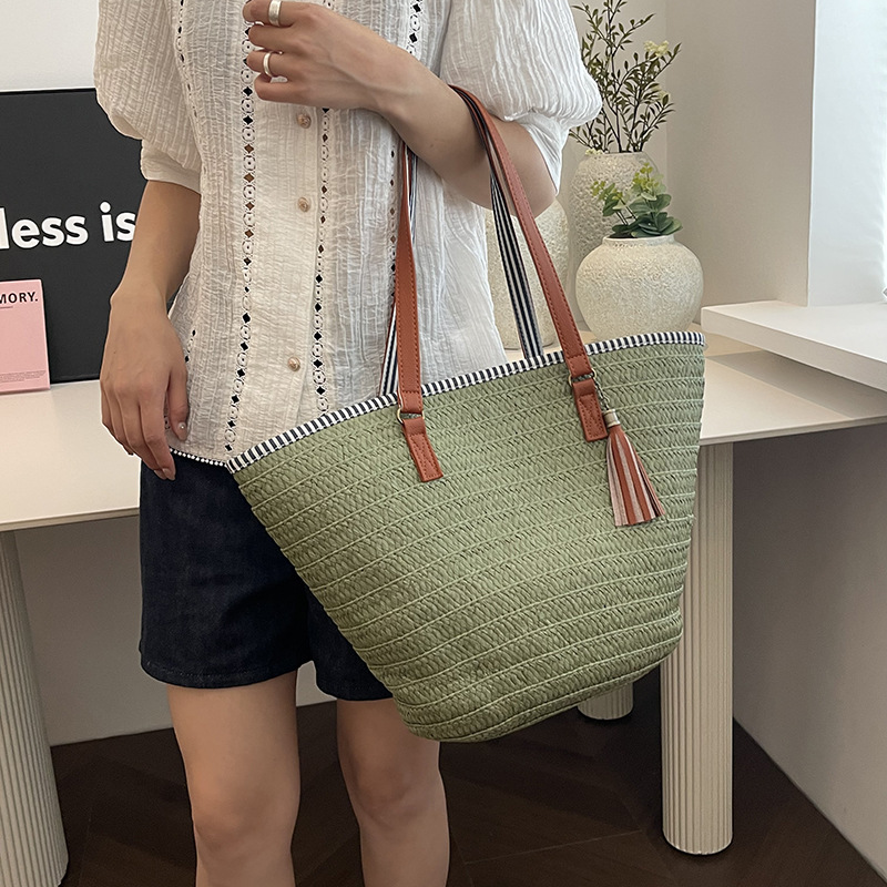 designer Straw Woven Bag for Women Large Capacity Woven 2025 New Versatile High-end Vacation Shoulder Bag Beachside Beach Women's Bag