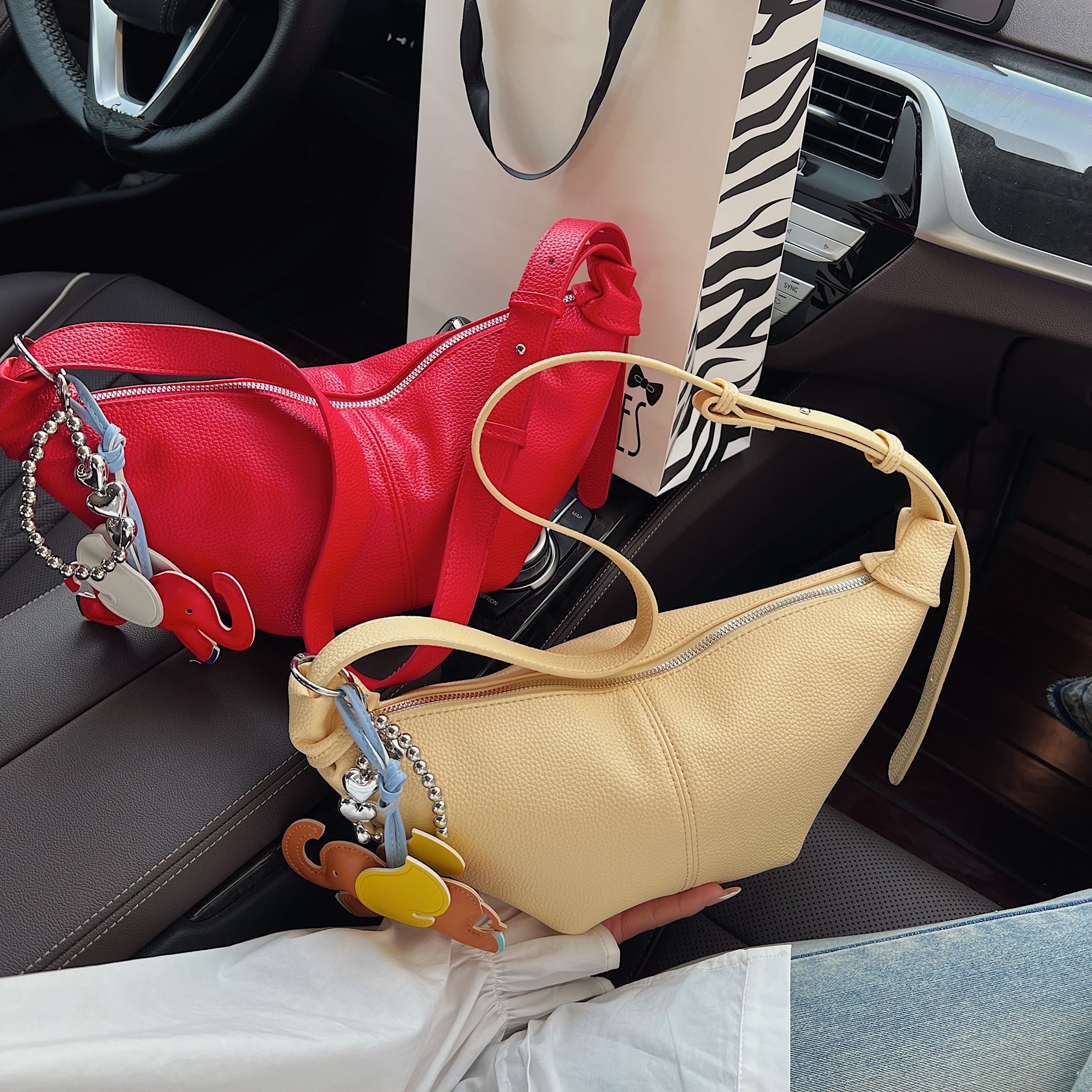 designer Korean Style 2025 Spring New Vintage Simple Pleated Dumpling Bag Ins Women's Bag Trendy Shoulder Bag Crossbody Horn Bag