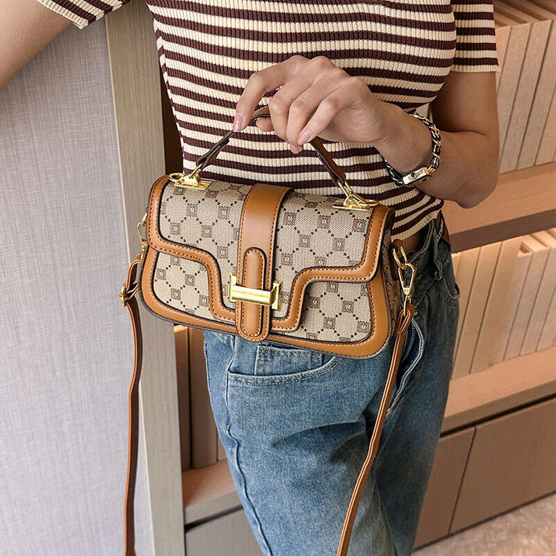 Fashion Printed Handbag Light Luxury Texture Letter Shoulder Casual Versatile Crossbody New Women's Commuter Bag