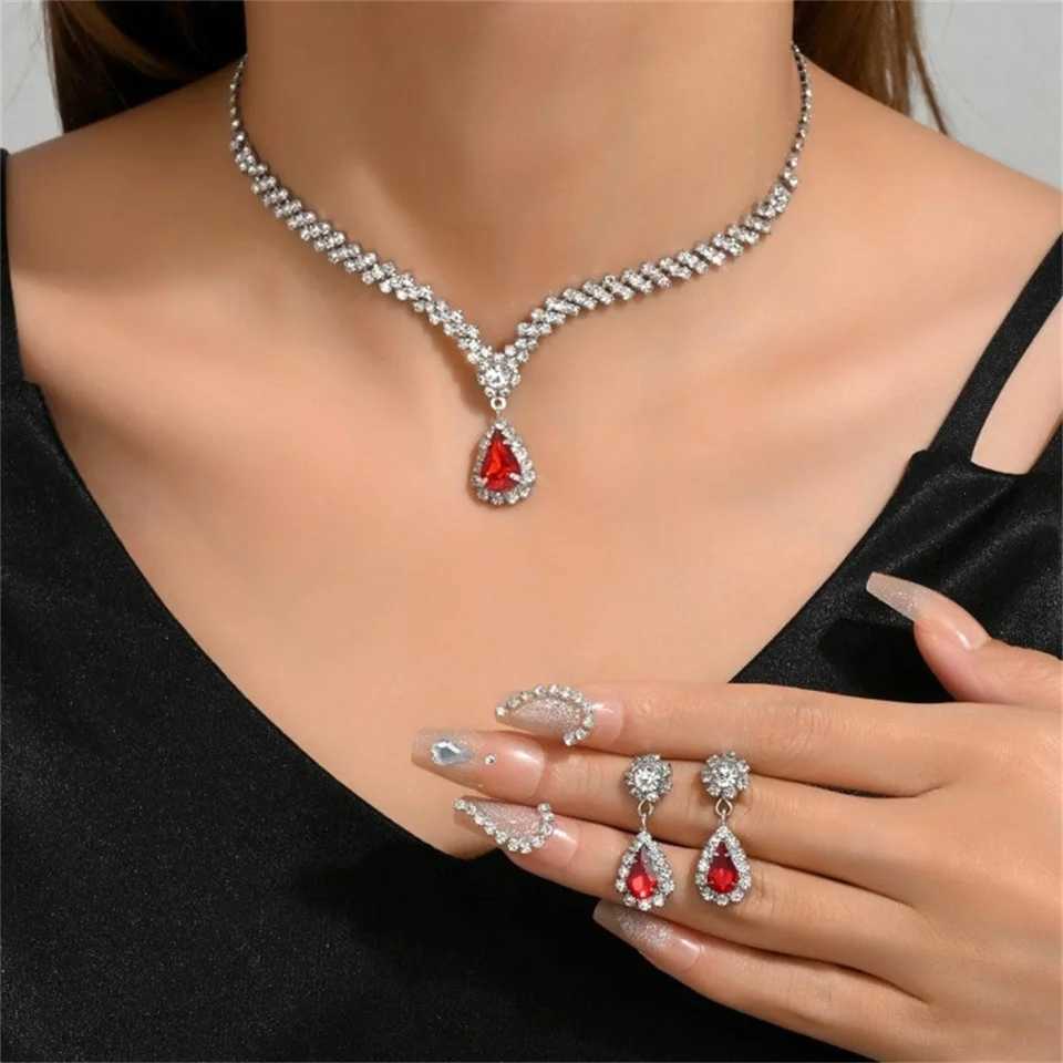 New Water Drop Rhinestone Necklace Earrings For Women Luxury Crystal Zircon Pendant Wedding Bride Party Jewelry Sets Accessories Z250607