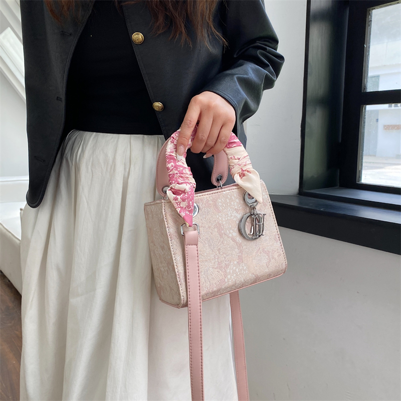 hot free shipping designer Shoulder shoulder for woman Spring and summer classic flap casual cross bag pink blue
