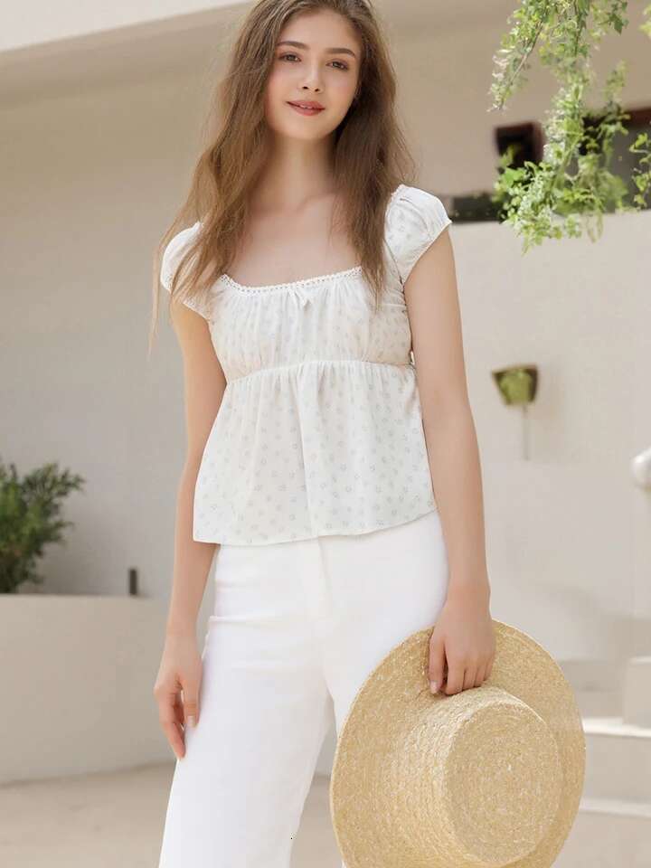 Womens Fashionable Plaid and Floral Print Short Sleeve T-shirt with Loose Hem for Casual Summer Style