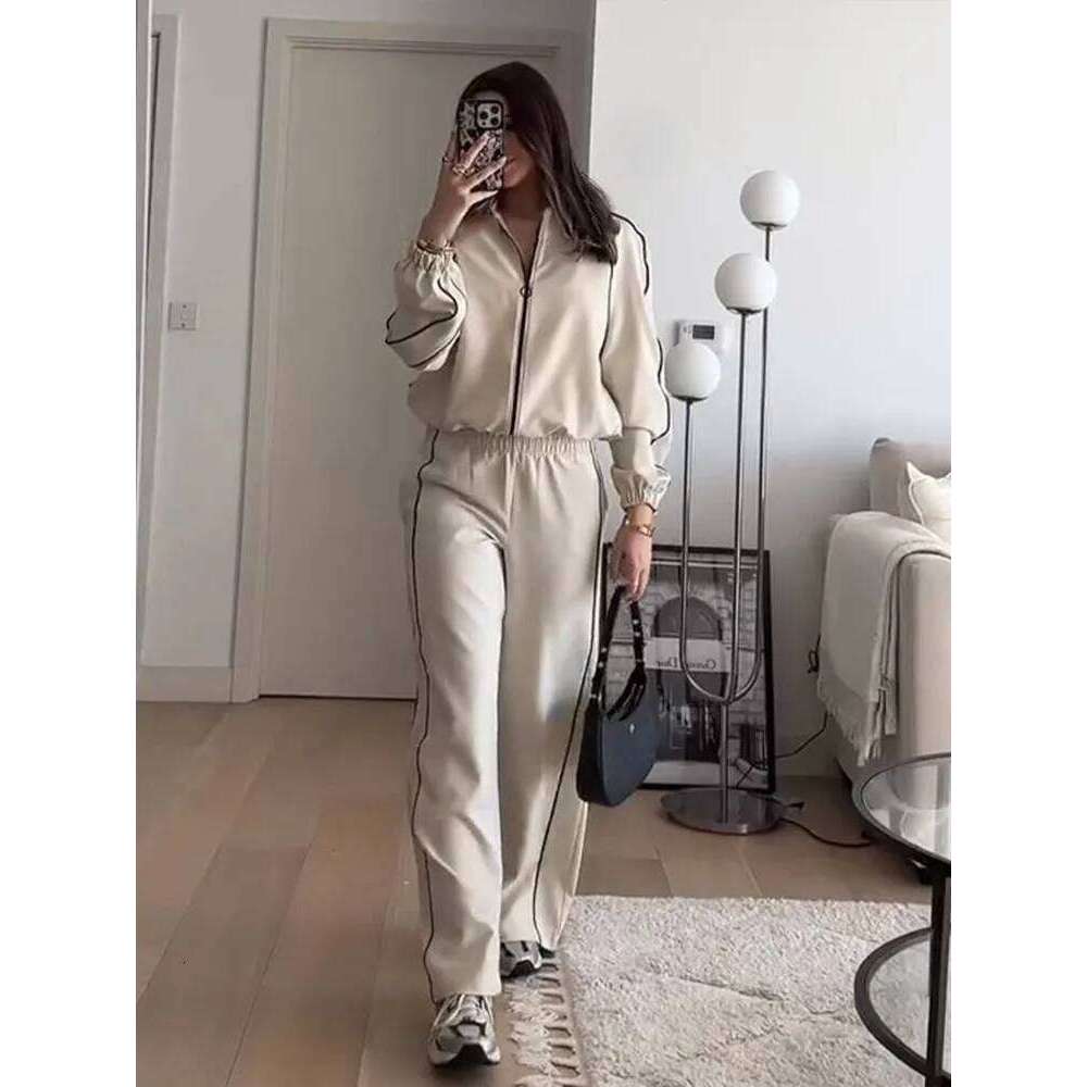Women Sweat Two Pieces Set Long Sleeve Lapel Zipper Hoodie Tie Elastic Waist Comfortable Striped Pants Sport Suit Spring