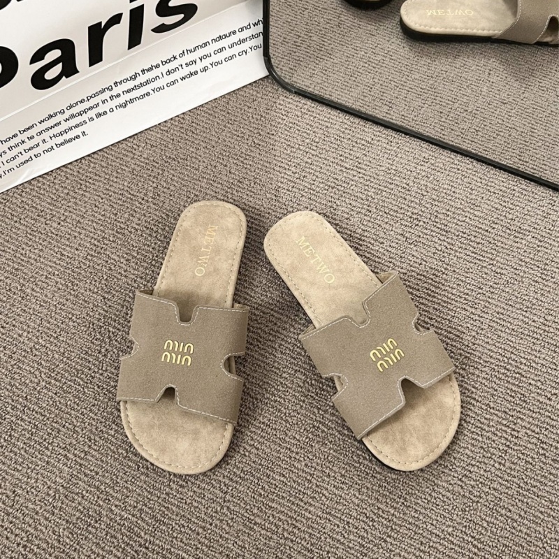 2025 free shipping fashion luxury designer sandals for women's summer outdoor wear, casual flat bottomed non slip beach sandals