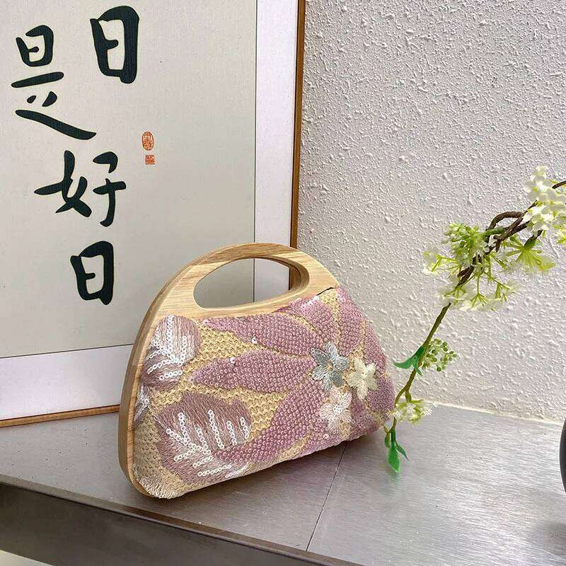 FIRMRANCH Special Wooden Sequin Embroidery Flower Handbag For Evening Party Gentle Aristocratic Temperament Bead Shell Bag