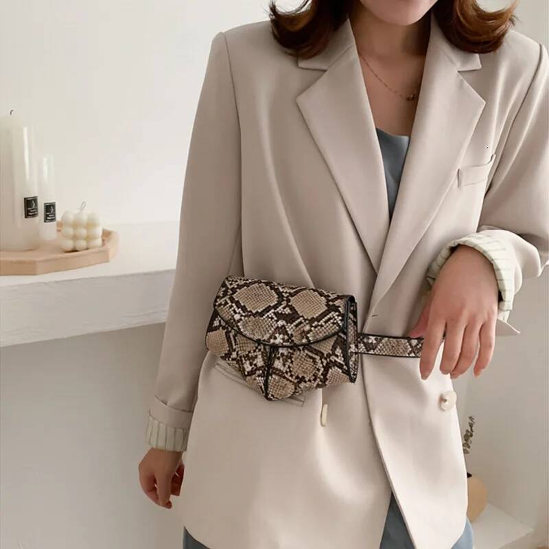 New Brand Peach Heart Waist Bags for Women Summer Chest Cute Purse Belt Bag Designer Fanny Pack Female W