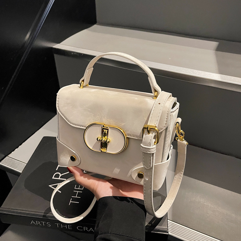 Free Shipping Designer Bag Korean Style Fashionable Contrasting Color Square Bag High-end Handbag Small Fragrance New Style Versatile Women's Cro