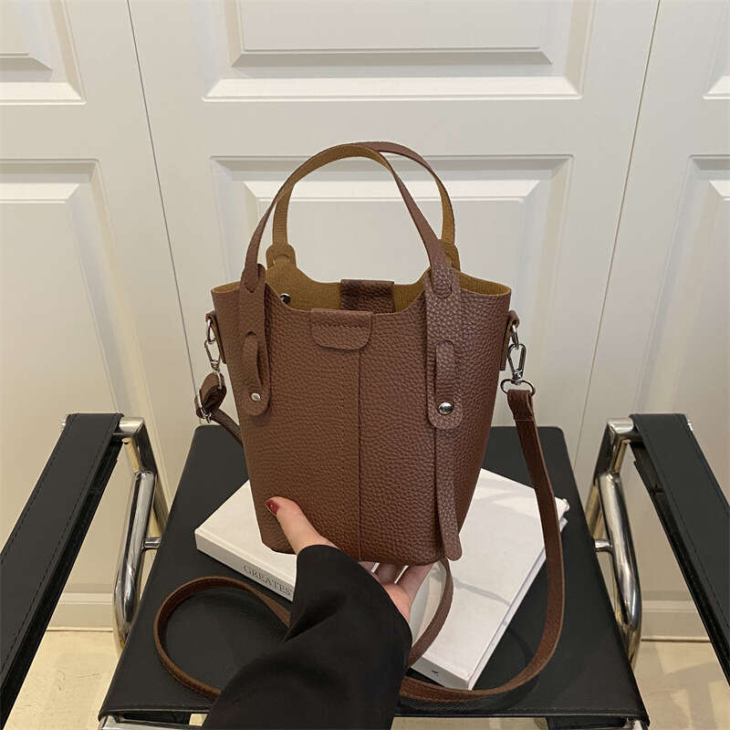 Versatile Women's 2025 New Single Shoulder Crossbody Fashion Small Square Internet Celebrity Korean Style Basket Bucket Bag