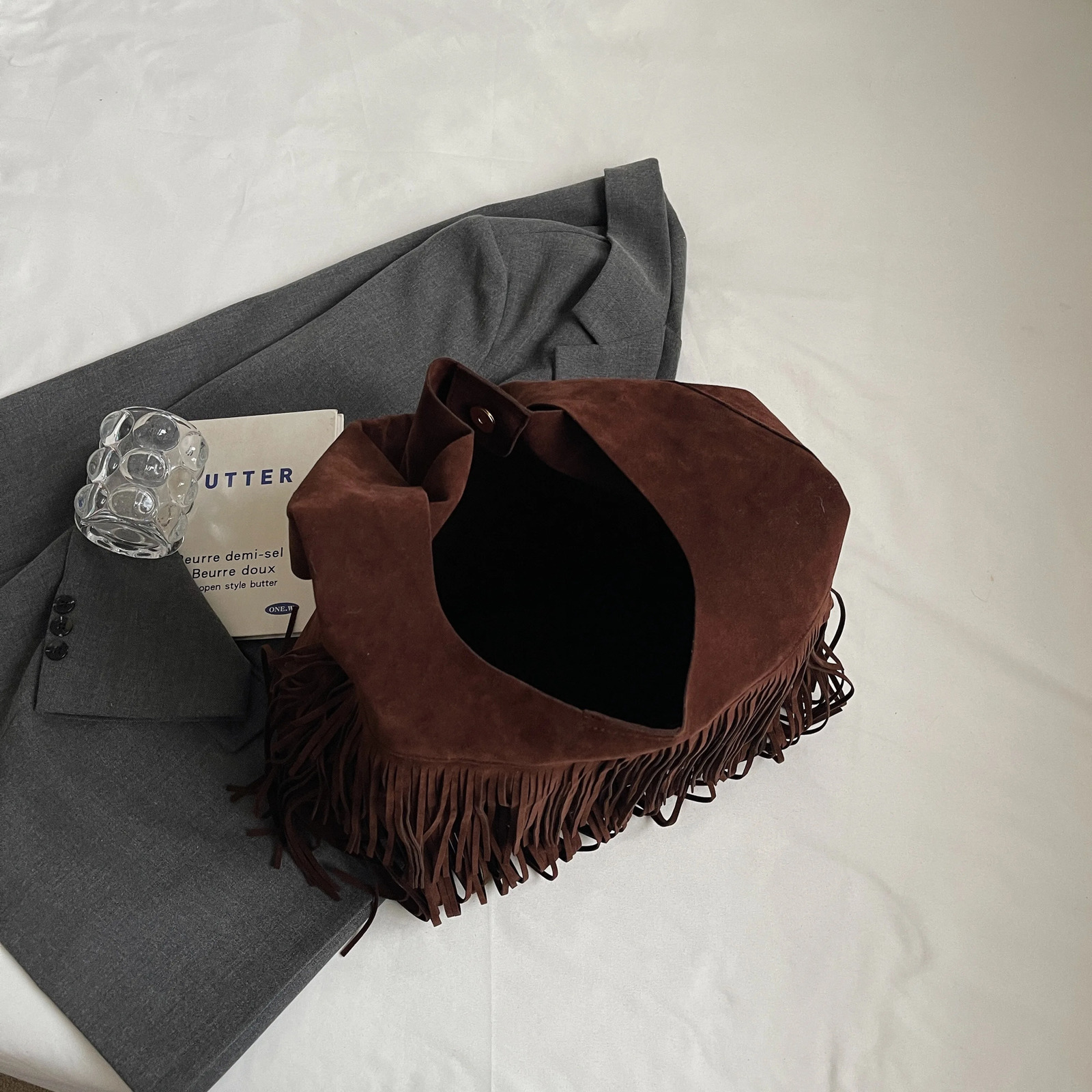 Autumn and Winter Retro Leather Velvet Tassel Bag for Women Casual Large Capacity Shoulder Bag Handheld Bucket Bag 250606