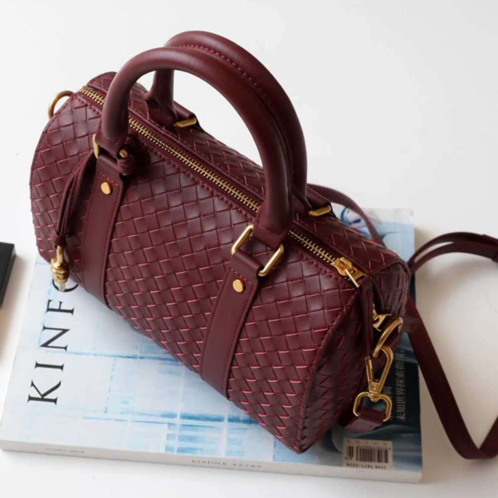 Autumn Winter New Woven Pillow Boston Handbag Women's Fashion Trend Large Capacity Shoulder Crossbody Bag GUHUISHU