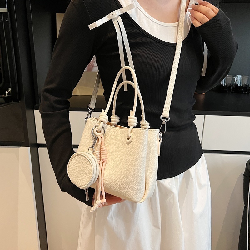 Luxury Brand Designer Bag Women's Bag 2025 Spring Summer Trend Bucket Bag Single Shoulder Crossbody Large Capacity Versatile Retro Korean Style H