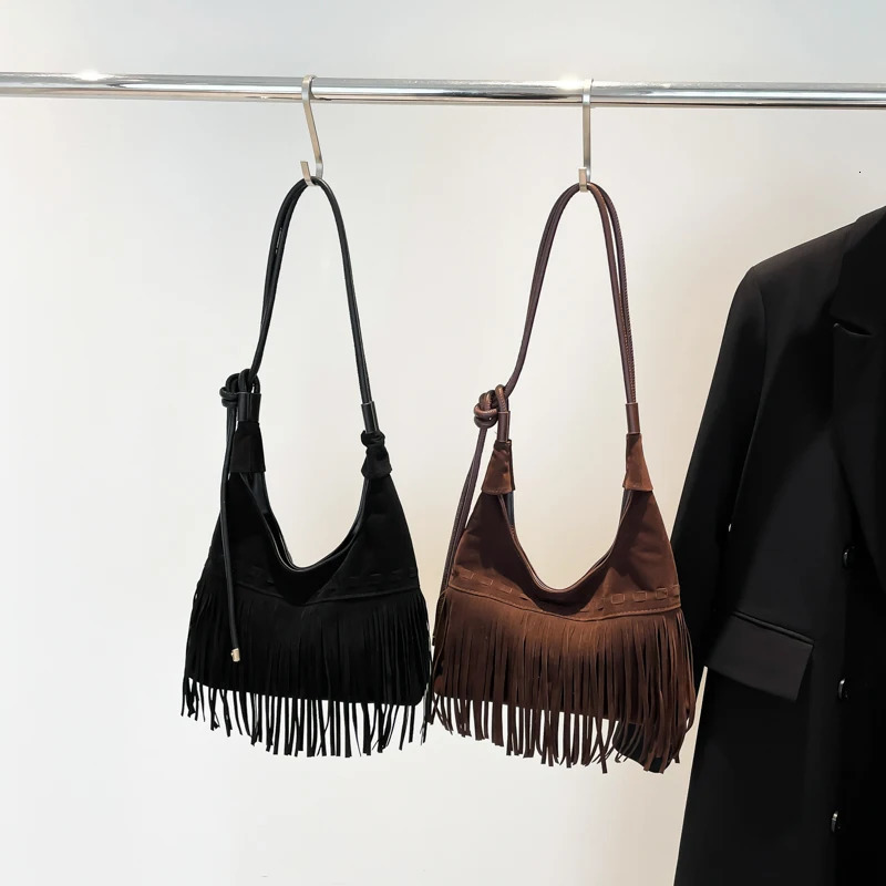 Women Suede Shoulder Bag with Tassels Crossbody Bag Adjustable Strap Retro Handbag Solid for Work Travel 250606