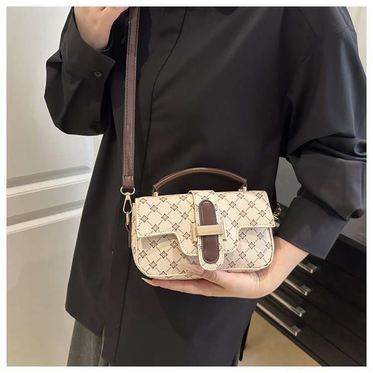 Women's Summer Niche Design 2025 Fashionable Casual Small Square Bag Stylish Shoulder Handbag