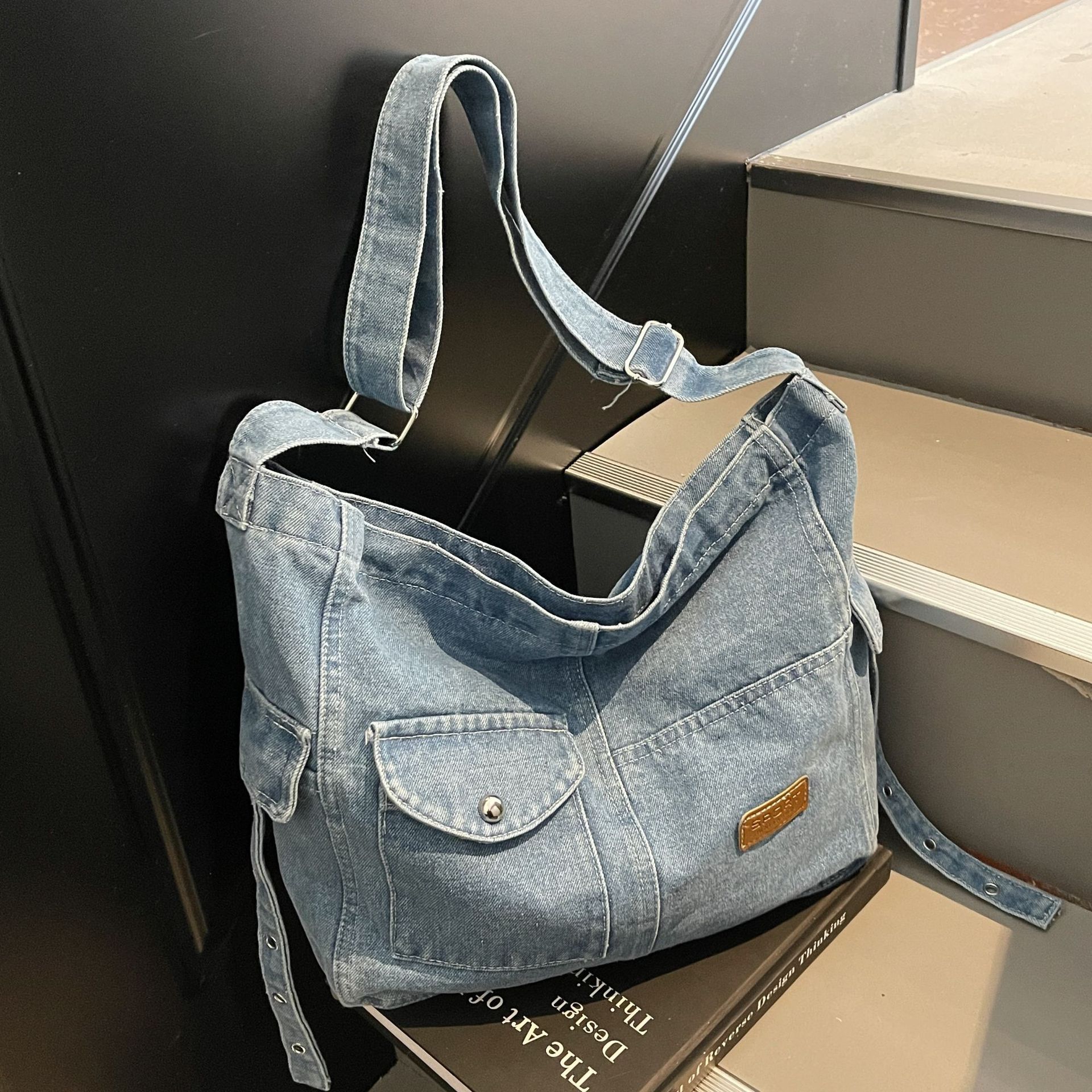 designer 2025 Summer Denim Bag Retro Niche Lazy Literary Washed Tote Bag Trendy Cool Ins Style Single Shoulder Crossbod