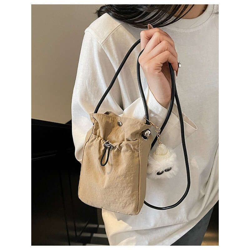 Niche Canvas for Women 2025 New Trendy Fashion Square Versatile Casual Crossbody Small Bag