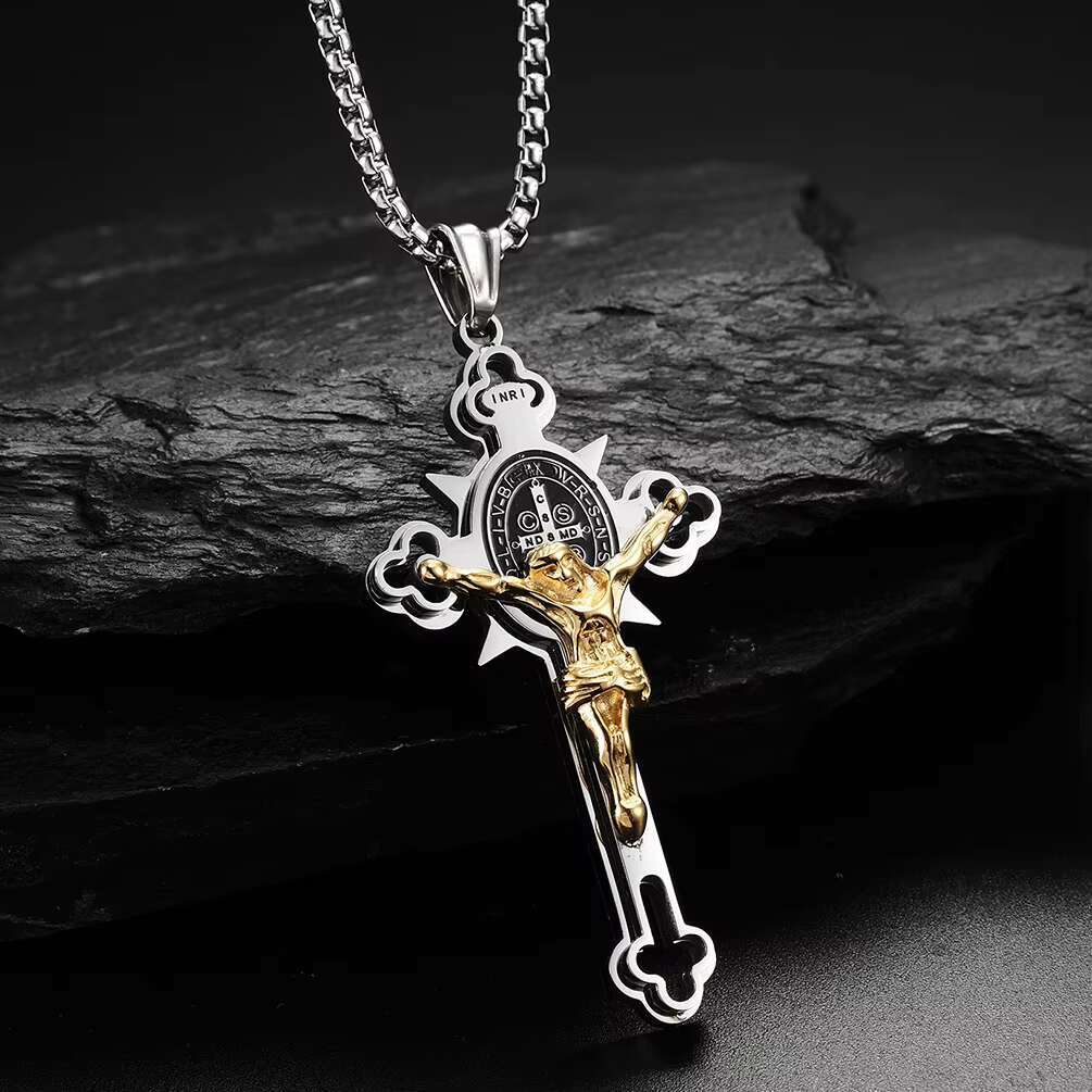 Wholesale High Quality Titanium Steel Cross Necklace Retro Personality Religious Jesus Pendant Necklace for Men