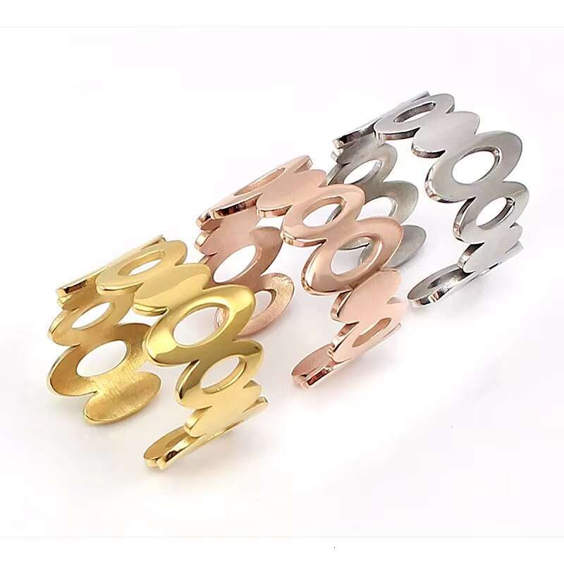 Fashion Popular Geometric Hollow Rings for Women and Men Simple Type Trendy Fashion Rings Jewelry Bijouterie