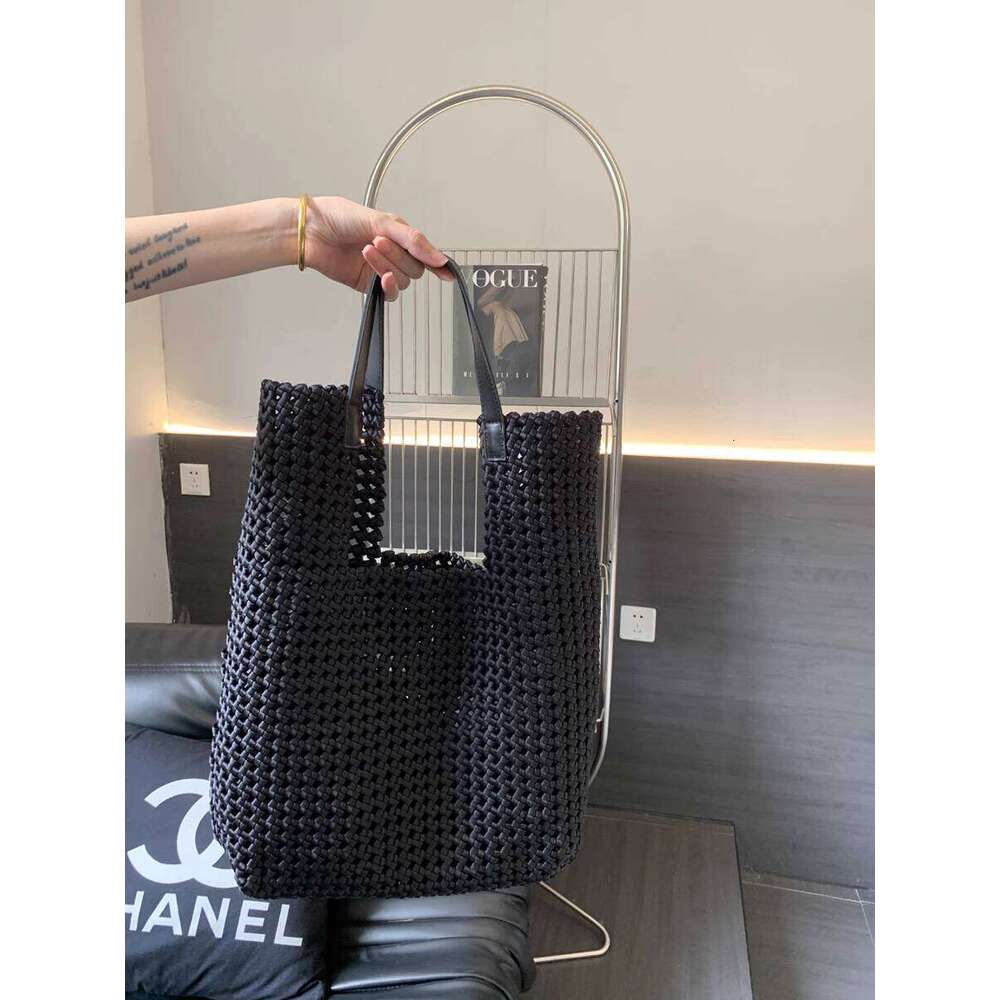 Hollow Out Tote Casual New Handwoven Bucket European Style Large Capacity Shoulder Underarm Bag