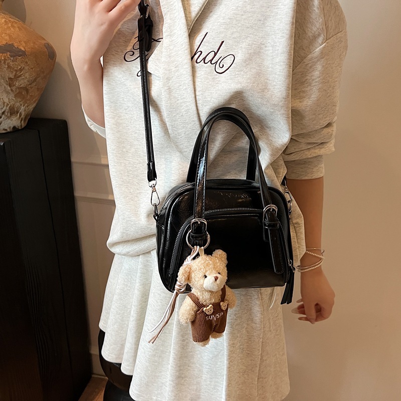 designer Cute Girl Handheld Small Square Bag Women's Bag 2025 Summer New Trend Korean Version High-end Fashion Single Shoulder Crossbody Bag