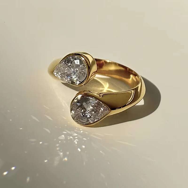 Moissanite ring; White gold; 18K gold ring; Fashion jewelry ring; Women's ring; Jewelry; Ring; High-end; Accessories