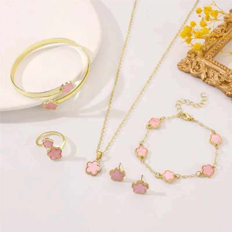 5pcs/set Luxury Lucky Flower Design Pendant Jewelry Sets for Women Fashion Necklace Earrings Ring Wedding Jewelry Gifts Z250607