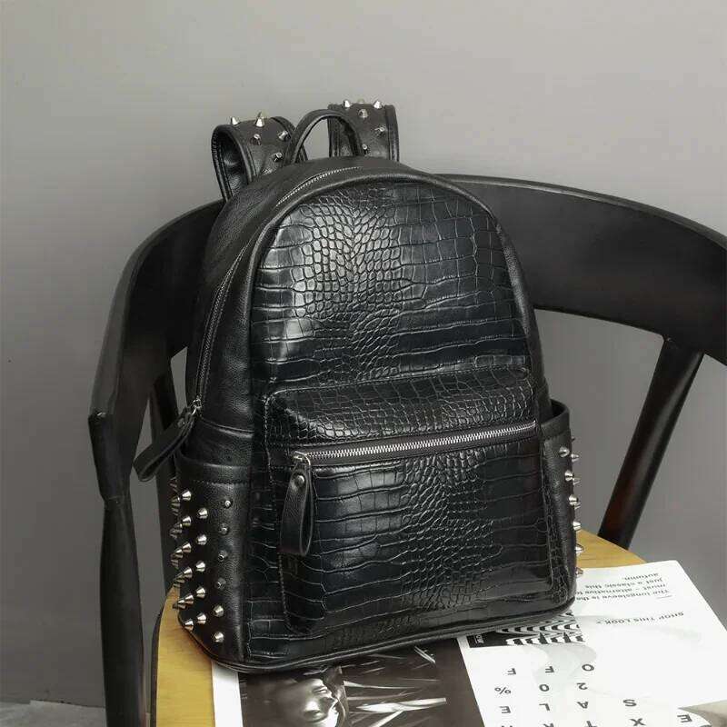 Fashion Rivet Men Women Eming Alligator Leather Men's Laptop Design Couple Backpack School Bag