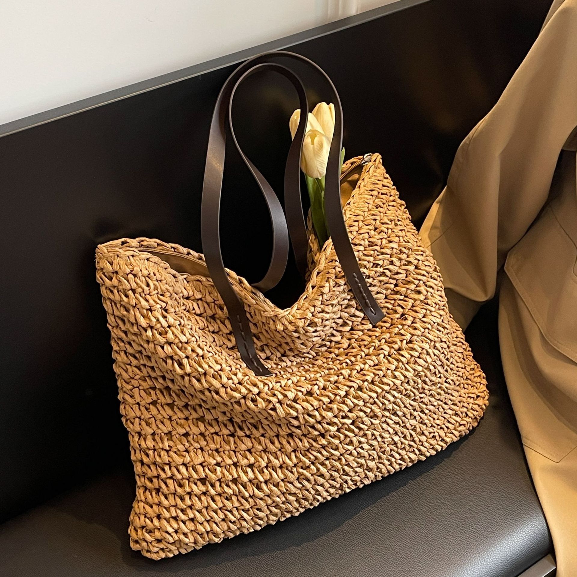 designer Straw Bag 2025 Summer New Trendy Fashion Single Shoulder Large Bag Textured Beach Vacation Large Capacity Woven Tot