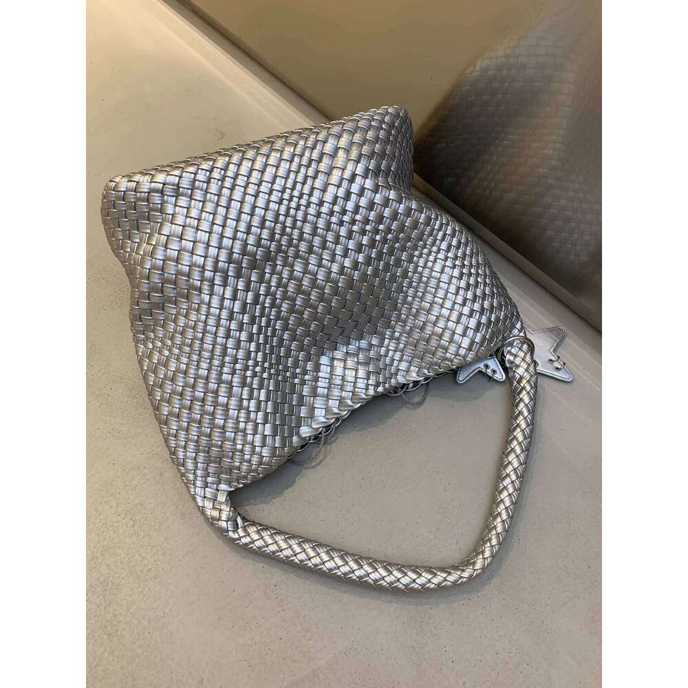Gun Same Style Champagne Color Woven Handheld Large Capacity Bucket Underarm Shoulder Handbag Tote Bag