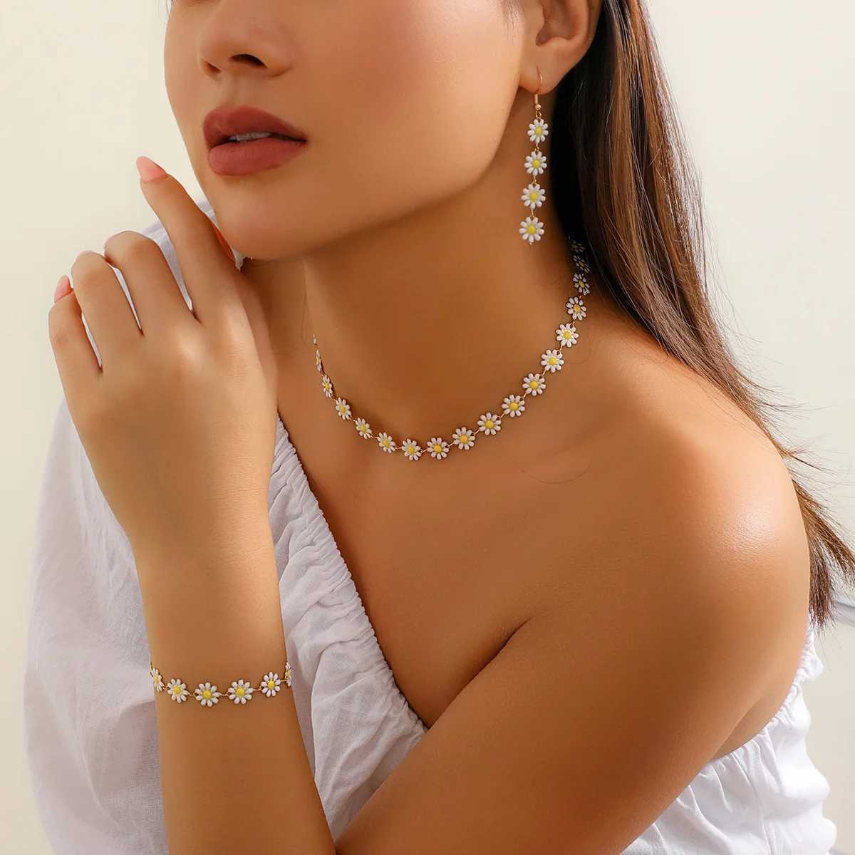 3Pcs Kpop Tiny Flower Daisy Clavicle Chain Necklace Women Wed Summer Sweet Piercing Drop Earring Aesthetic Jewelry Set Z250607