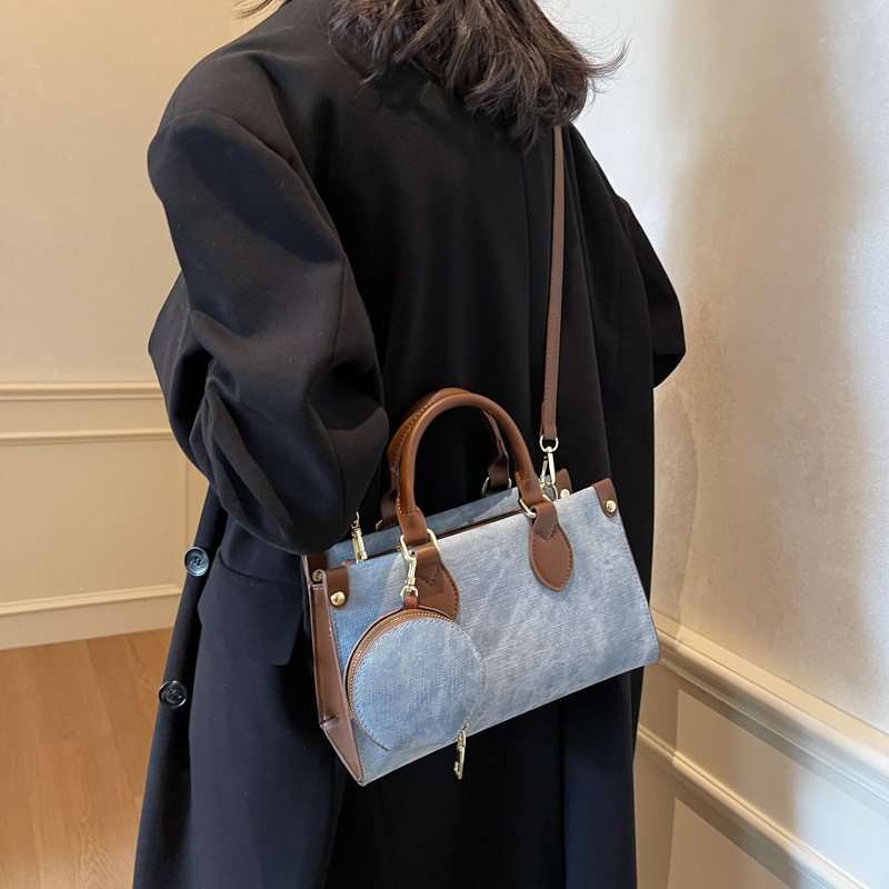 designer Color-Block Handbag for Women 2025 New Versatile Textured Stylish Tote Bag French Commuter High-End Crossbody Bag