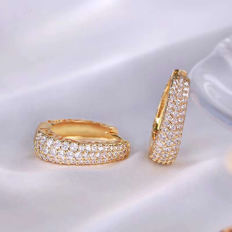 Popular product; Luxury 18K gold hoop earrings; 18K gold white gold moissanite; Elegant and fashionable earrings;'s jewelry.