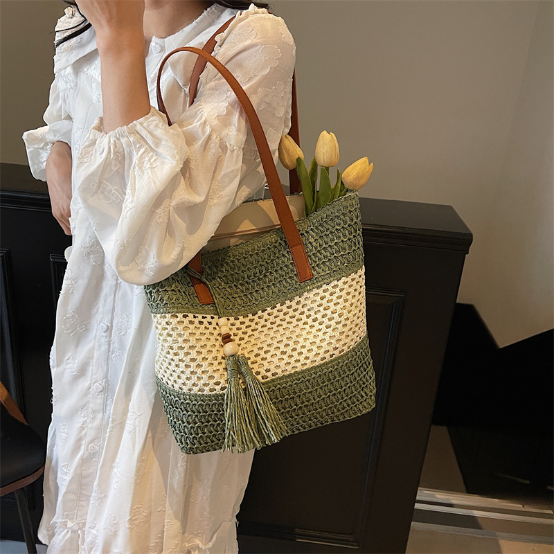 designer Large Capacity Straw Woven Bag for Women 2025 New Fashion Beach Vacation Style Woven Bag High-end Beach Tote Bag