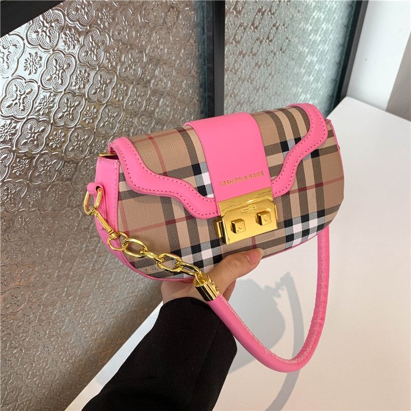 Luxury Fashion Casual Shoulder Bag Saddle Bag Hot Free Shipping Shoulder Handbag Fashionable Letter Daily Flap for Women Designer Shoulder Totes Bags 