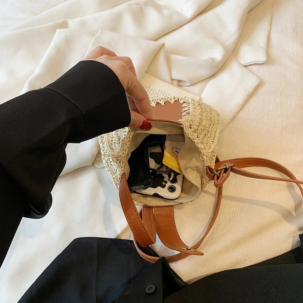 Women Crossbody Bags Bohemia Woven Beach Straw Bag Summer Handmade Paper Rope Simple StrawLeather Casual Mobile Phone Bag 250606