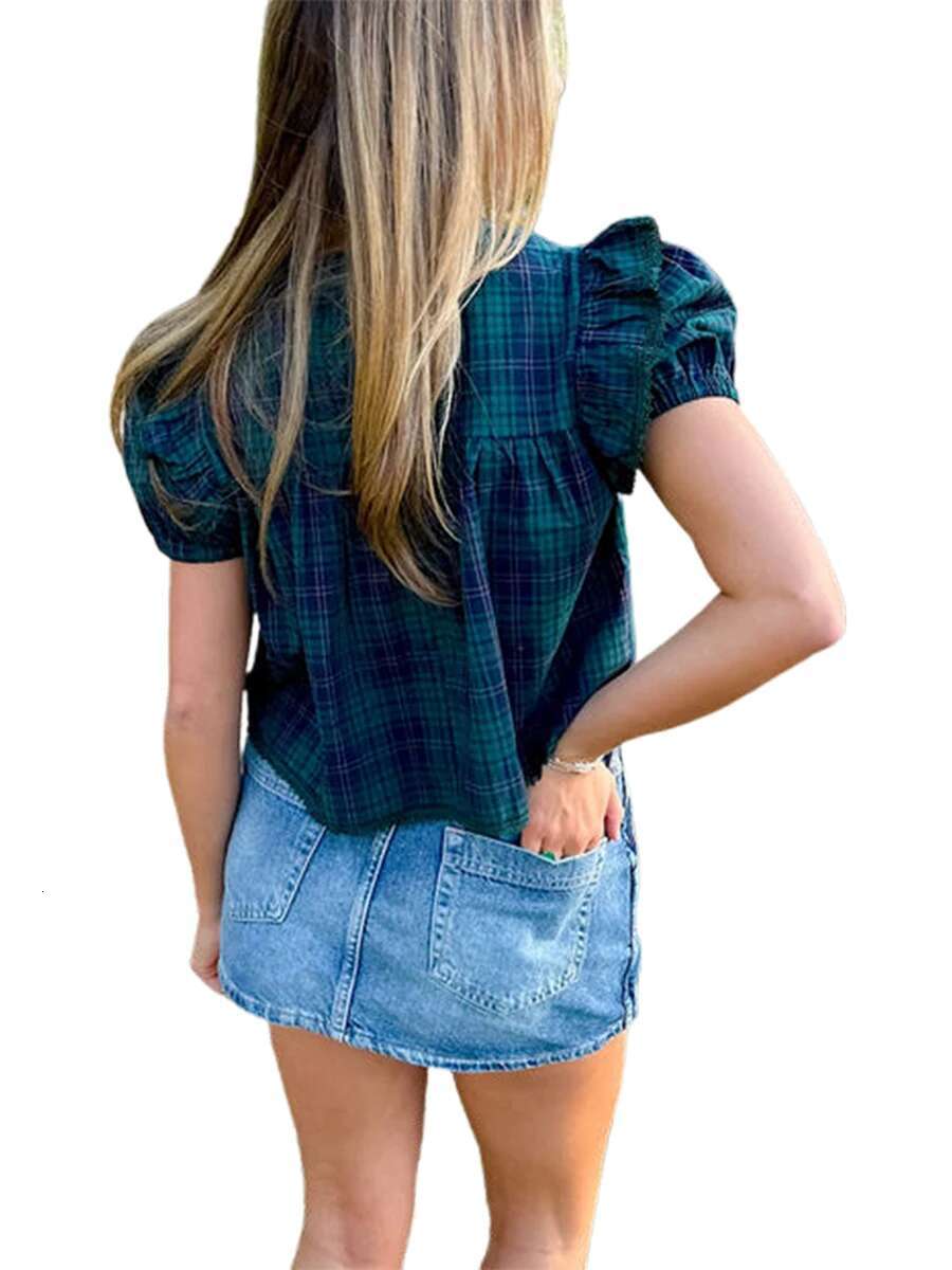 Womens Plaid Print Crew Neck T-shirt with Short Sleeves Loose Fit Summer Top for Casual Streetwear and Daily Wear