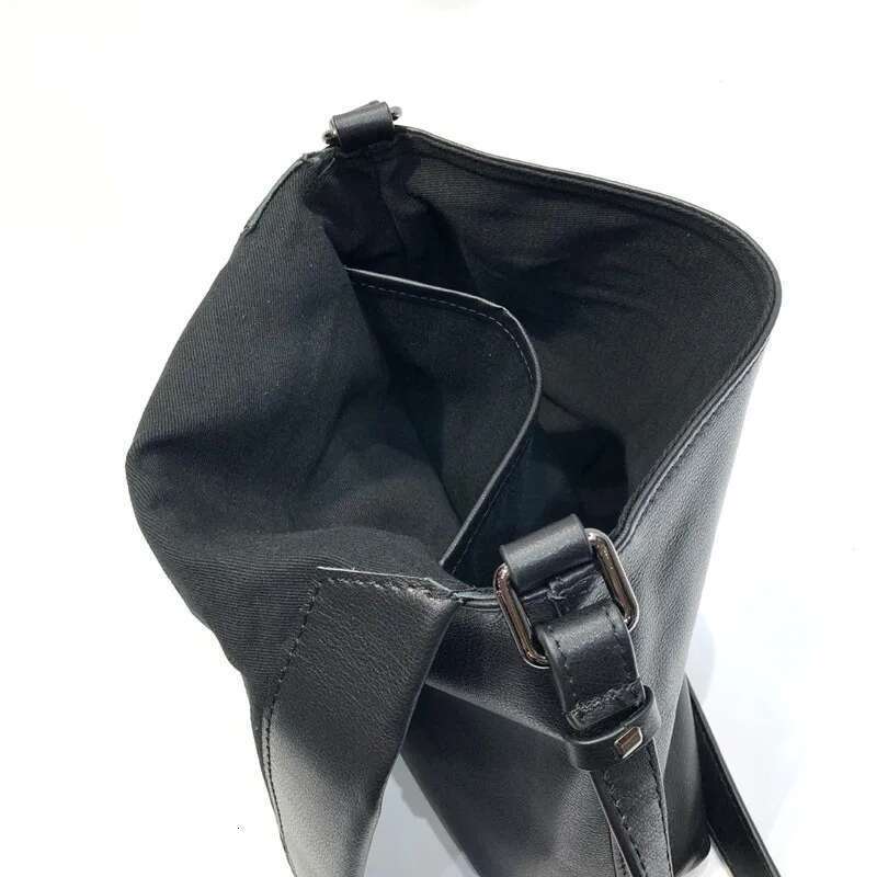 Soft Genuine Leather Ladies Crossbody For Women Solid Color Cell Phone Bags Shoulder Messenger Bag New 2025