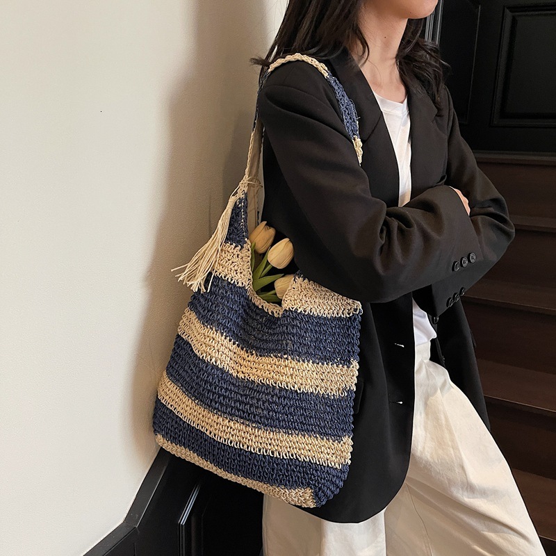 designer Summer Woven Bag for Women 2025 New Fashion Vacation Beach Bag Casual Bucket Bag Retro Color-Block Underarm Bag
