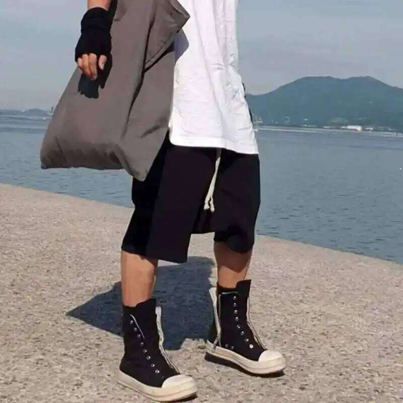 HKSH Summer Men's Tide Fashion High Street Half Length Pants Straight Hanging Crotch Shorts Dark Chic Cotton Capris Punk Hk1397