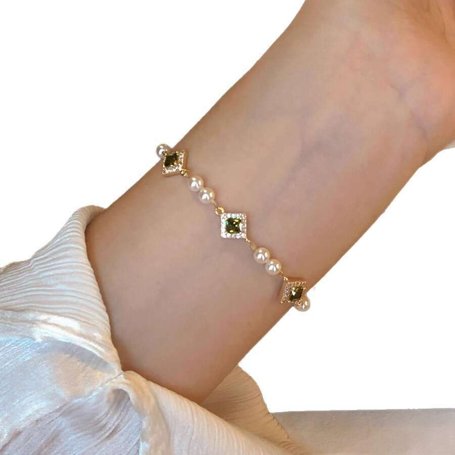 French Style Zircon Pearl Rhombus Light Niche High-end Sense Bracelet Fashionable Temperament Versatile Women's Jewelry