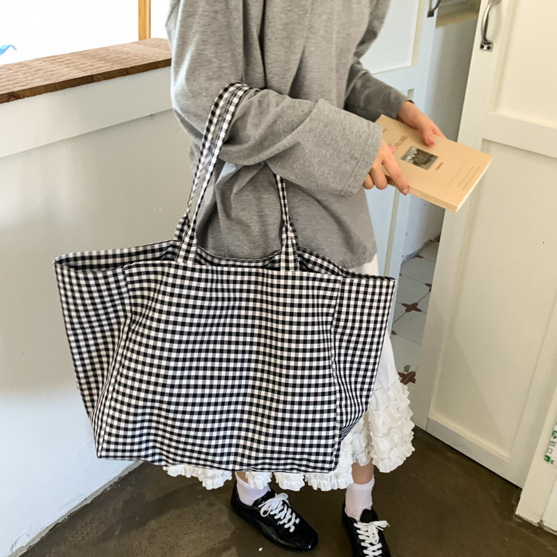 designer Black and White Plaid Canvas Bag Large Capacity Tote Bag for Women Casual Lazy Style Shopping Bag Lightweight Shoulder Bag Large Bag