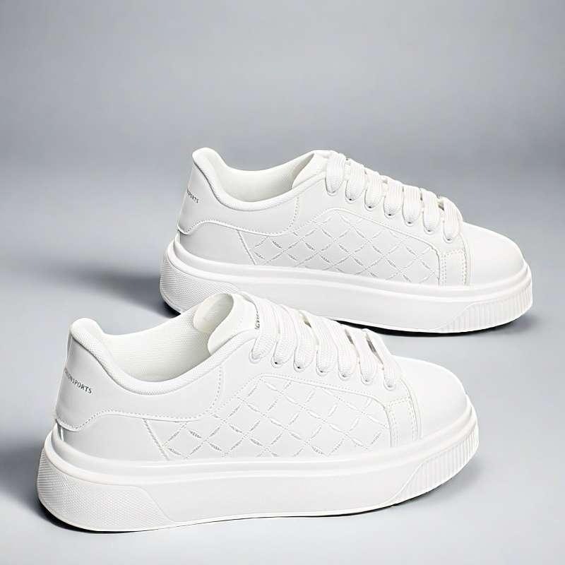 designer Men's shoes 2025, thick-soled white sneakers, Korean version, fashionable and versatile, flat casual sports shoes, three-dimensional che