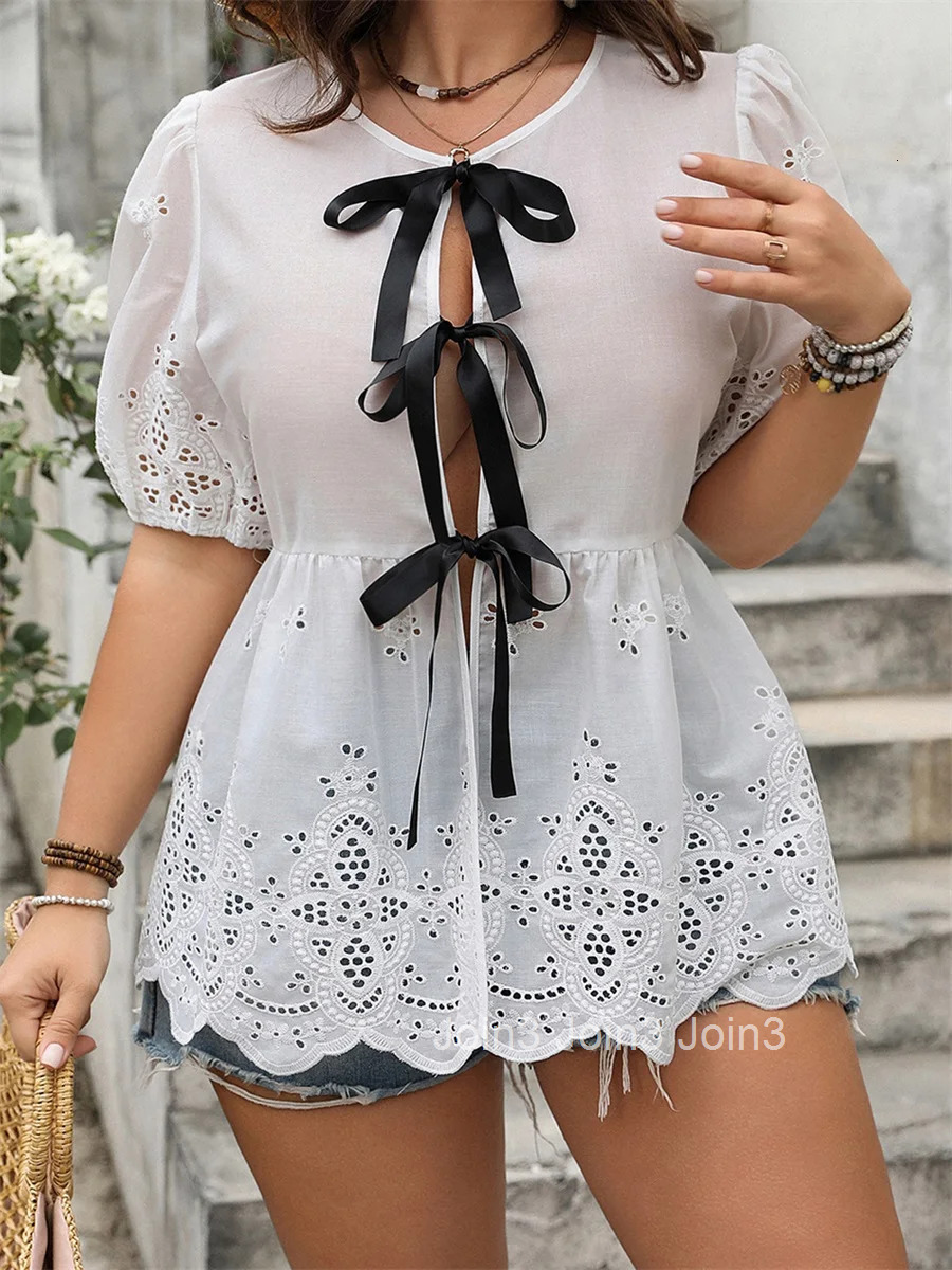 Womens Plus Size Summer T-shirt with Cutout Lace Detail and Tie Front Short Sleeve for Casual Streetwear Fashion