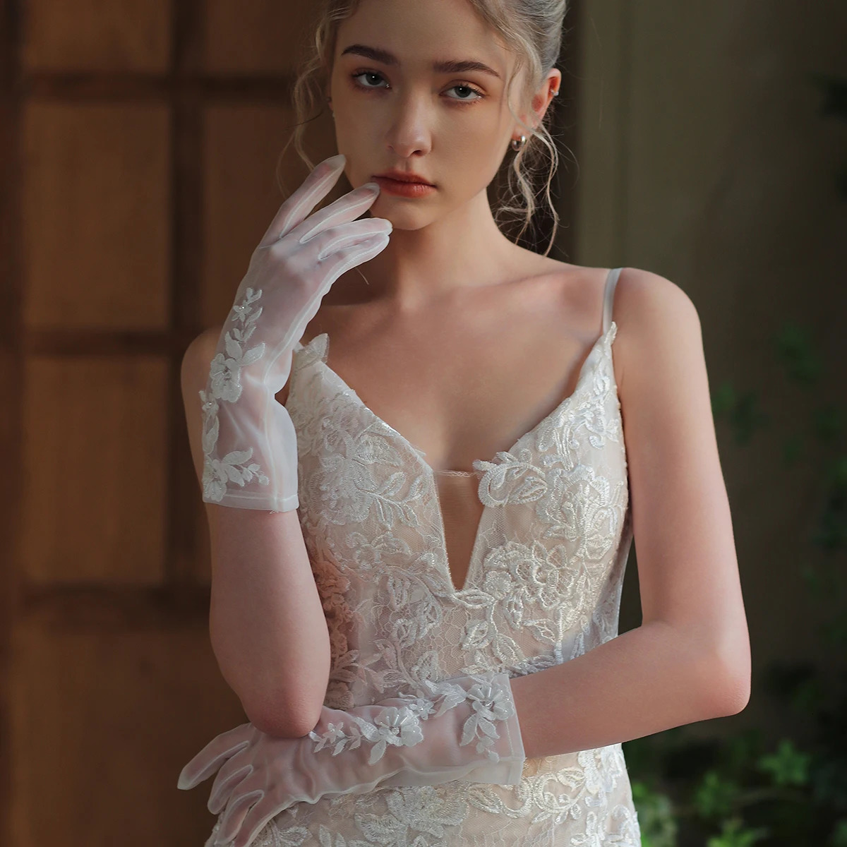 WG143 Thin Lace Wedding Gloves Elegant Short White Bride Po Props 250603