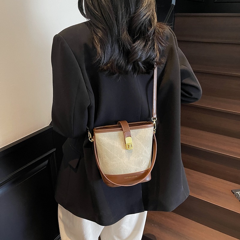 designer 2025 New Stylish Color-Block High-End Handheld Bucket Bag Fashion Simple Versatile Commuter Women's Crossbody Bag