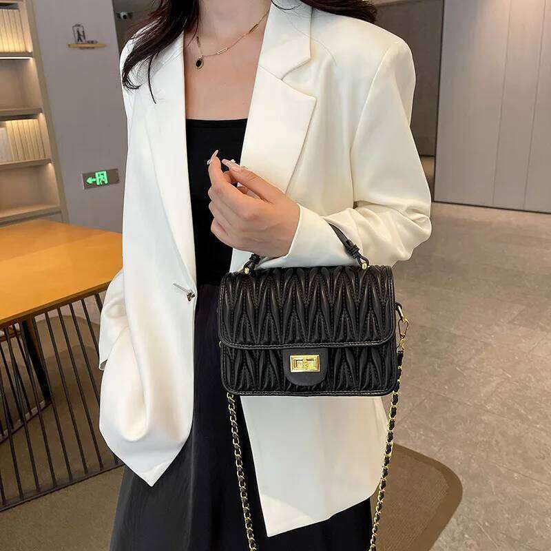 High End Pleated Shoulder Elegant Chain Crossbody Bag, Trendy Versatile, Niche And Simple Handbag Under The Armpit