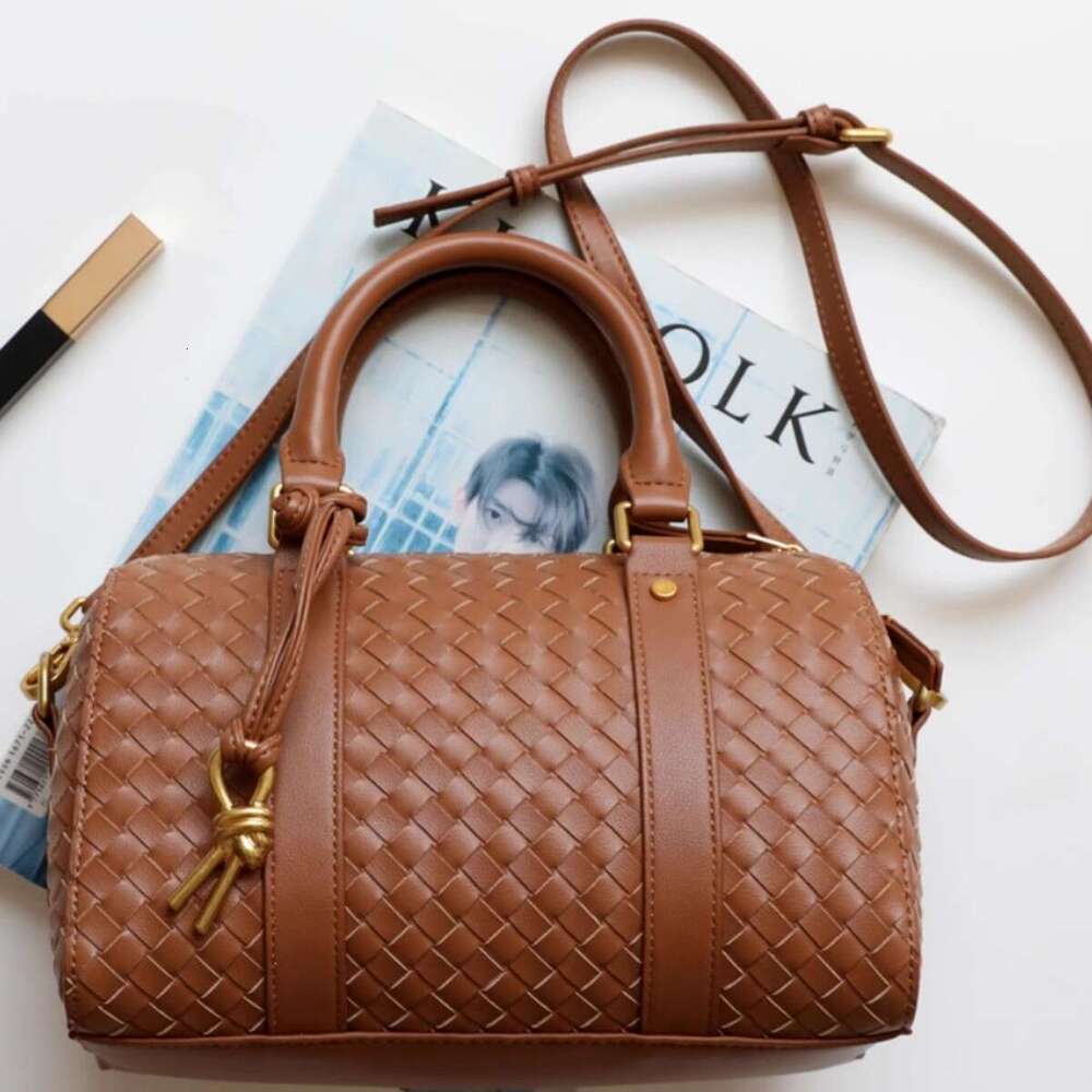 Autumn Winter New Woven Pillow Boston Handbag Women's Fashion Trend Large Capacity Shoulder Crossbody Bag GUHUISHU
