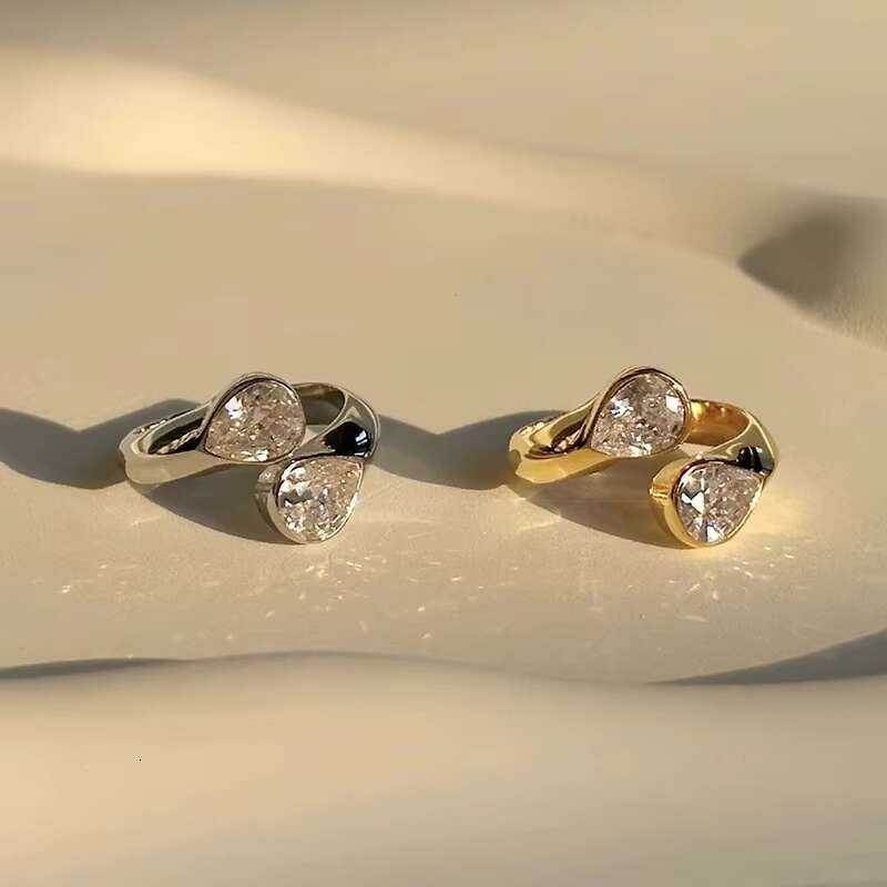 Moissanite ring; White gold; 18K gold ring; Fashion jewelry ring; Women's ring; Jewelry; Ring; High-end; Accessories