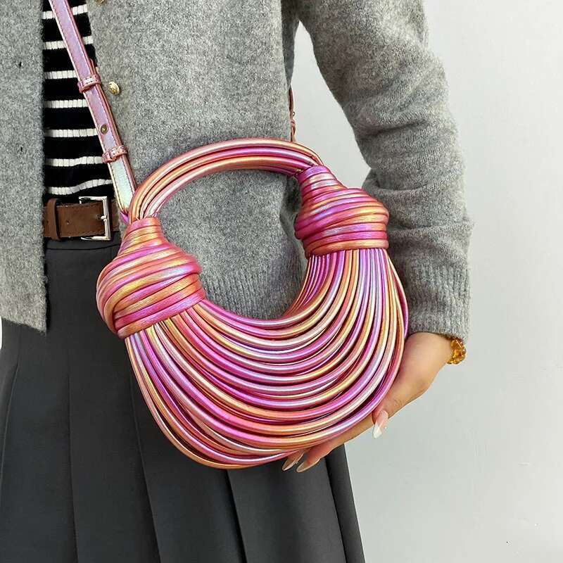 Classic Minimalist Crossbody Bag Women High-End Leather Tote Vintage Design Solid Color Fashionable Commuter Shoulder Purse