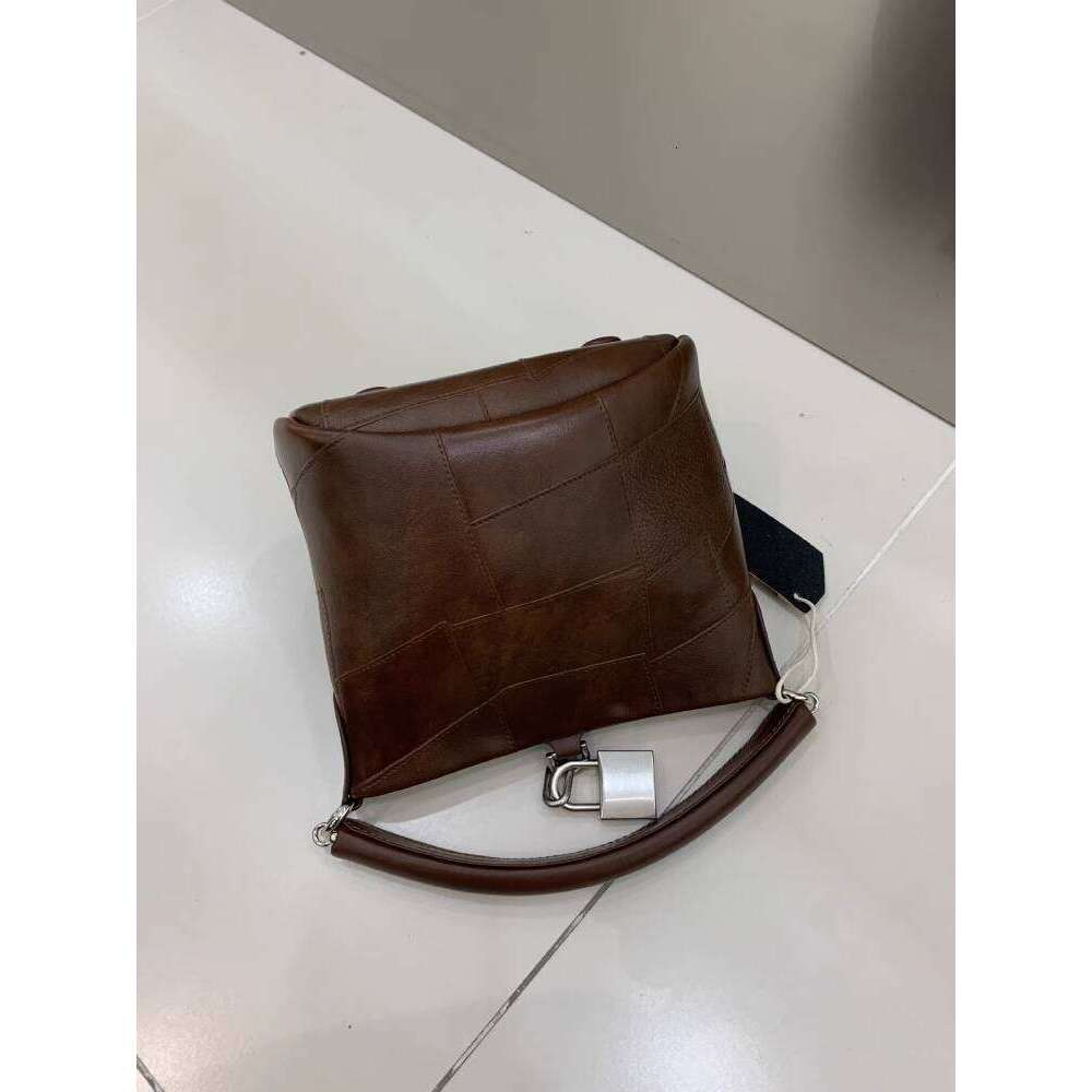 Niche Design Stone Pattern Soft Leather Patchwork Large Gold Lock Bucket Handbag Fashion Versatile Trendy Shoulder Crossbody Women s Bag