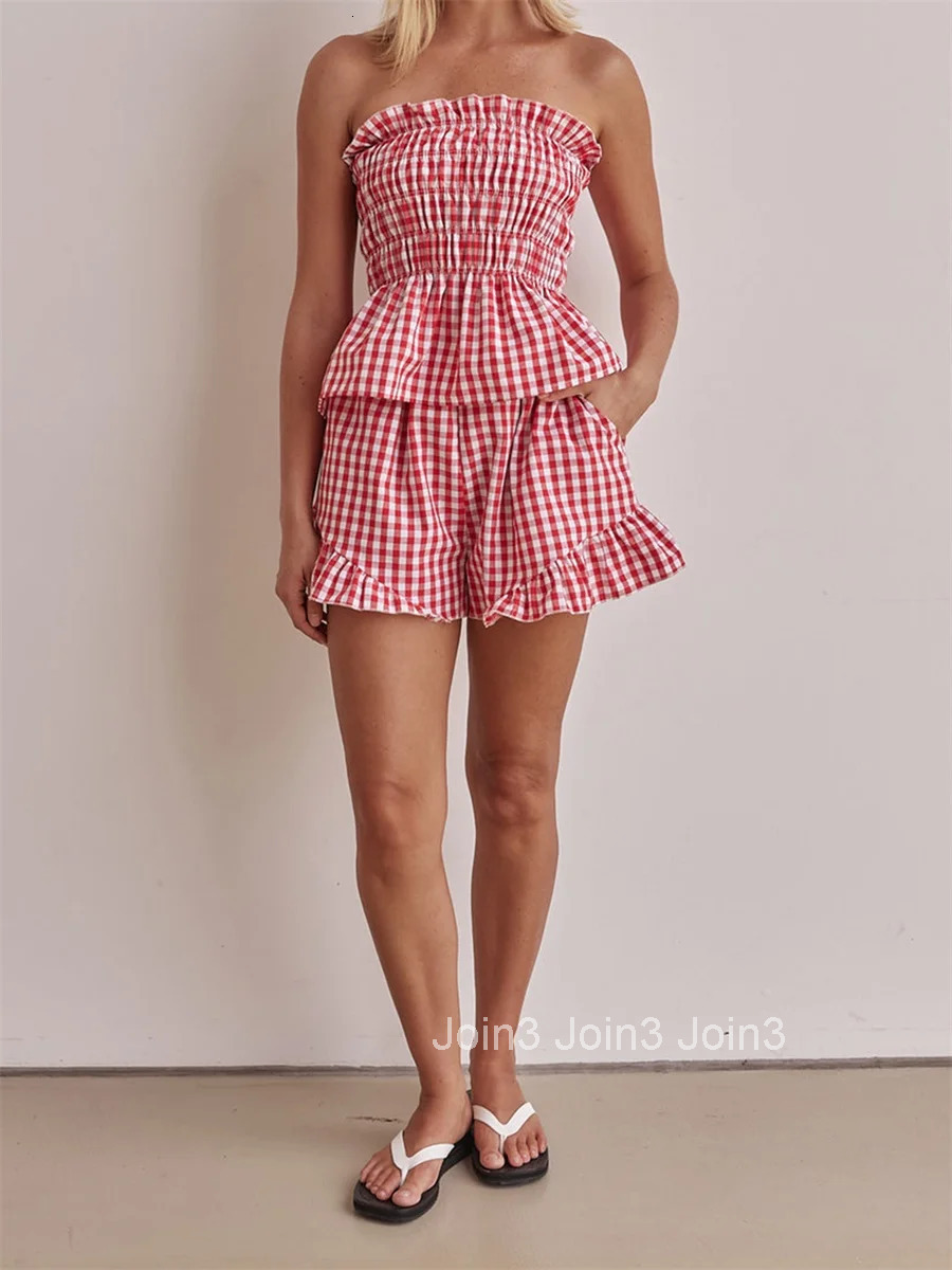 Womens 2-piece Floral Print Off-shoulder Crop Tops and High Waist Ruffled Shorts Set for Beach Vacation Outfits